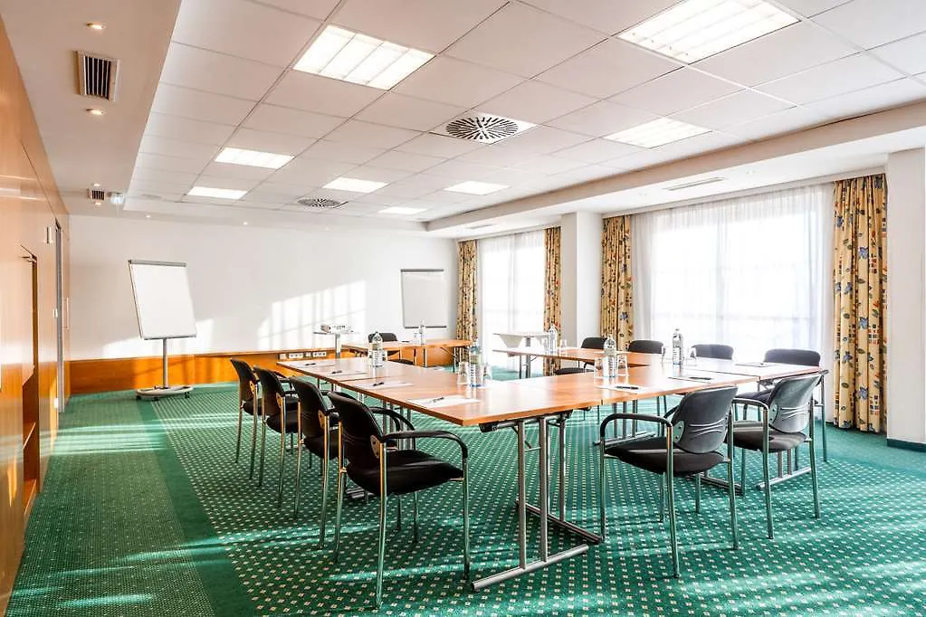 Star Inn Hotel Premium Graz 3*,