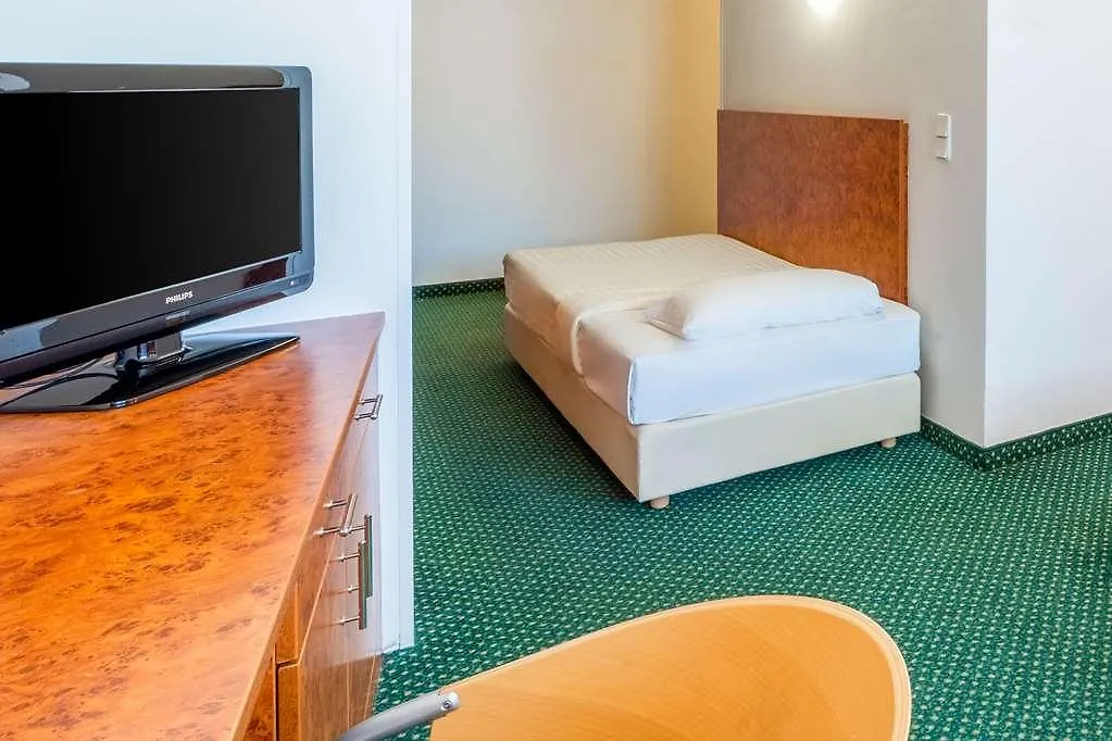 Star Inn Hotel Premium Graz 3*,